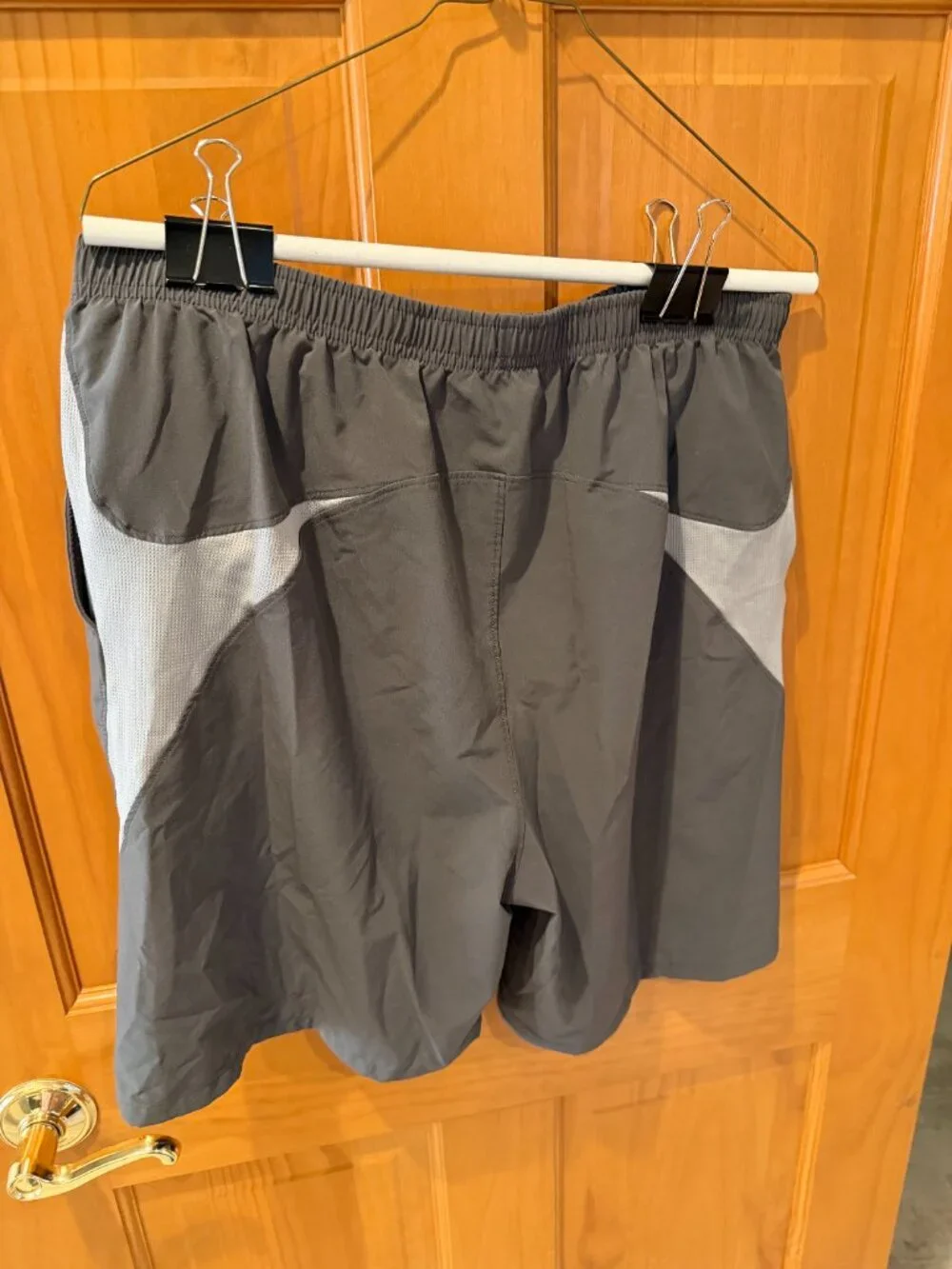 The Northface Shorts Lined Gray and Silver Large